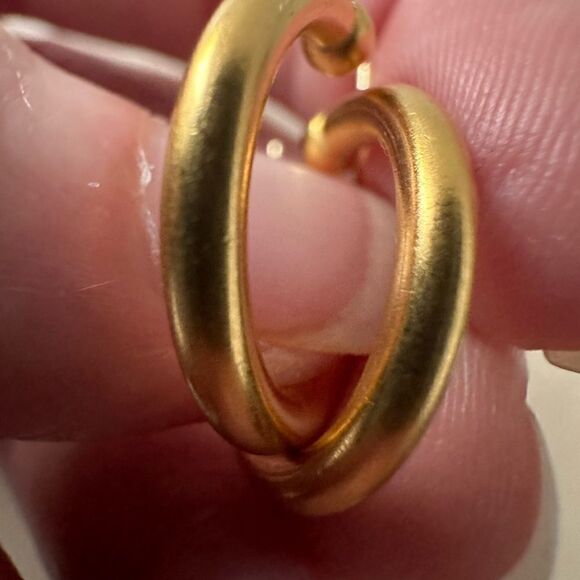 Vintage 14k Yellow Gold Hoop Earring With Ball Ending - Picture 7 of 9